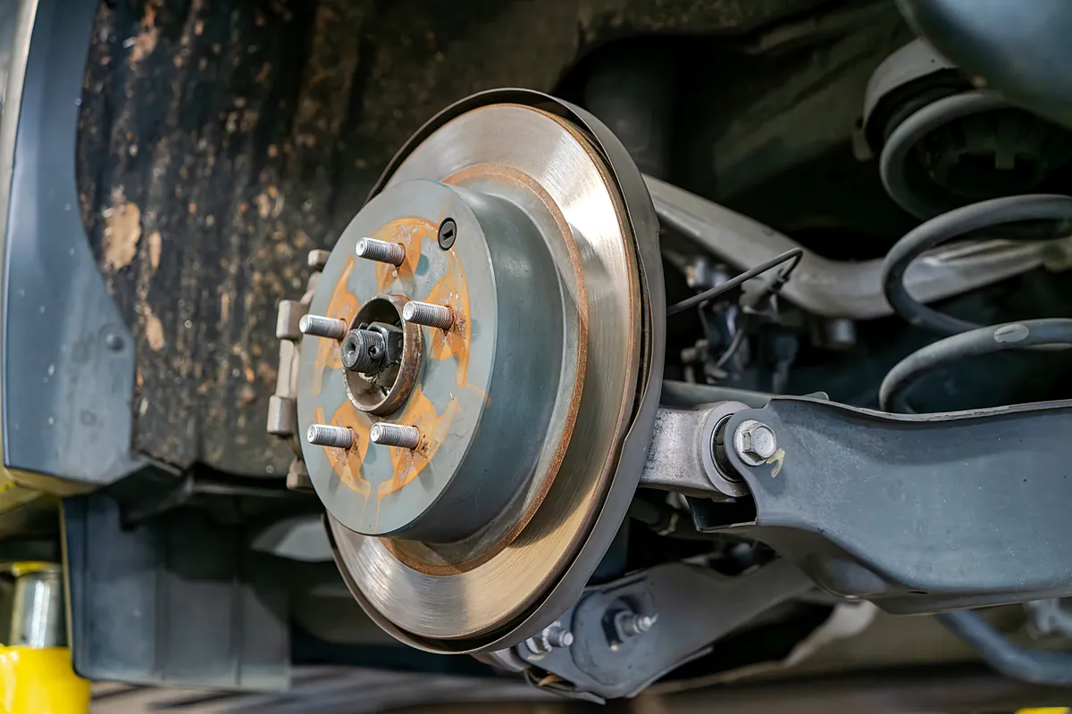 Rusted rotor and hub with the wheel off